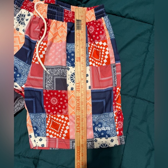 Feature - Picture 4 of 7